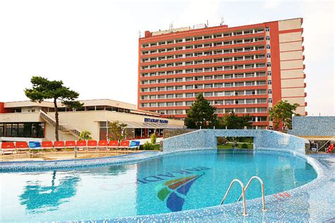 Paradiso hotel Mangalia oferta cazare si tratament。